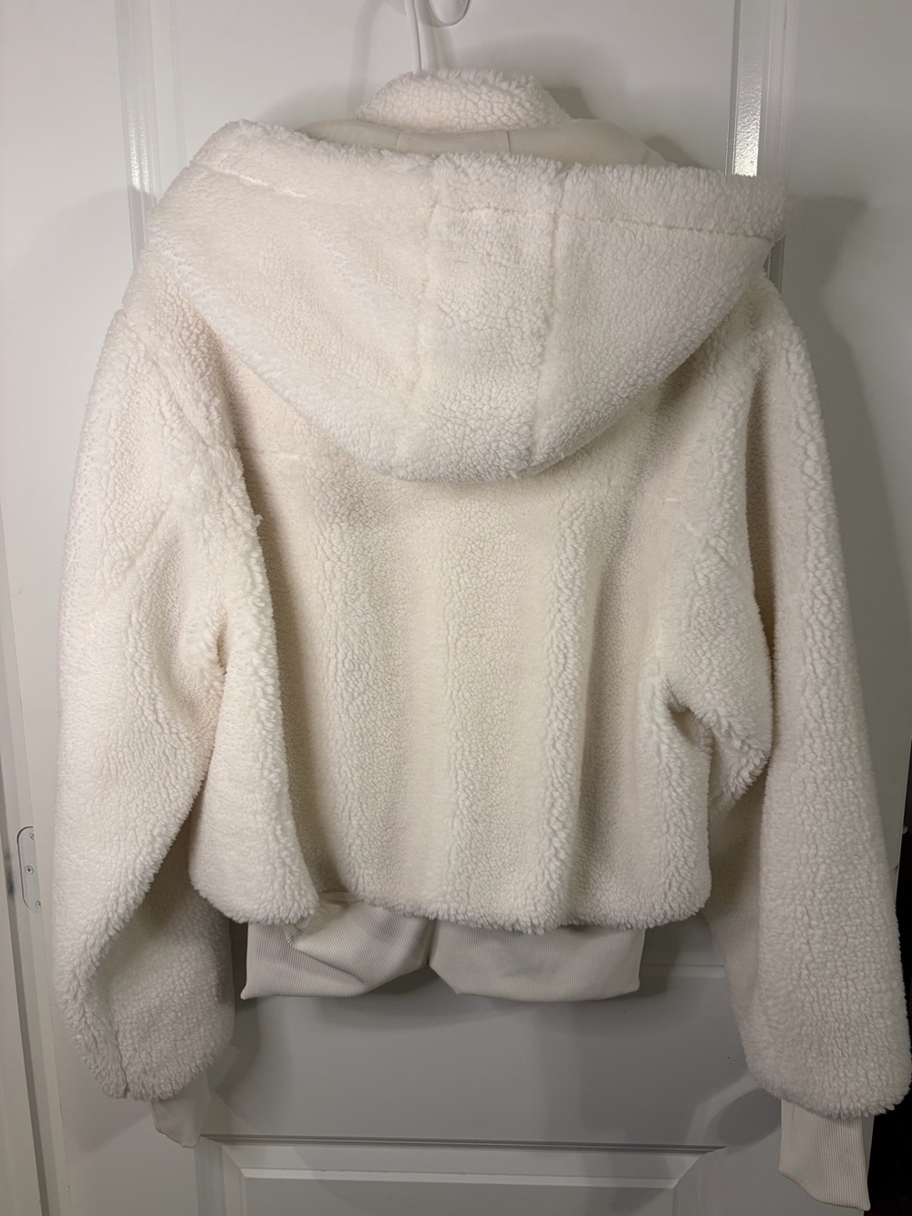 Alo Foxy Sherpa Jacket Ivory/White Women's Size Medium NWT READ - Picture 7 of 13